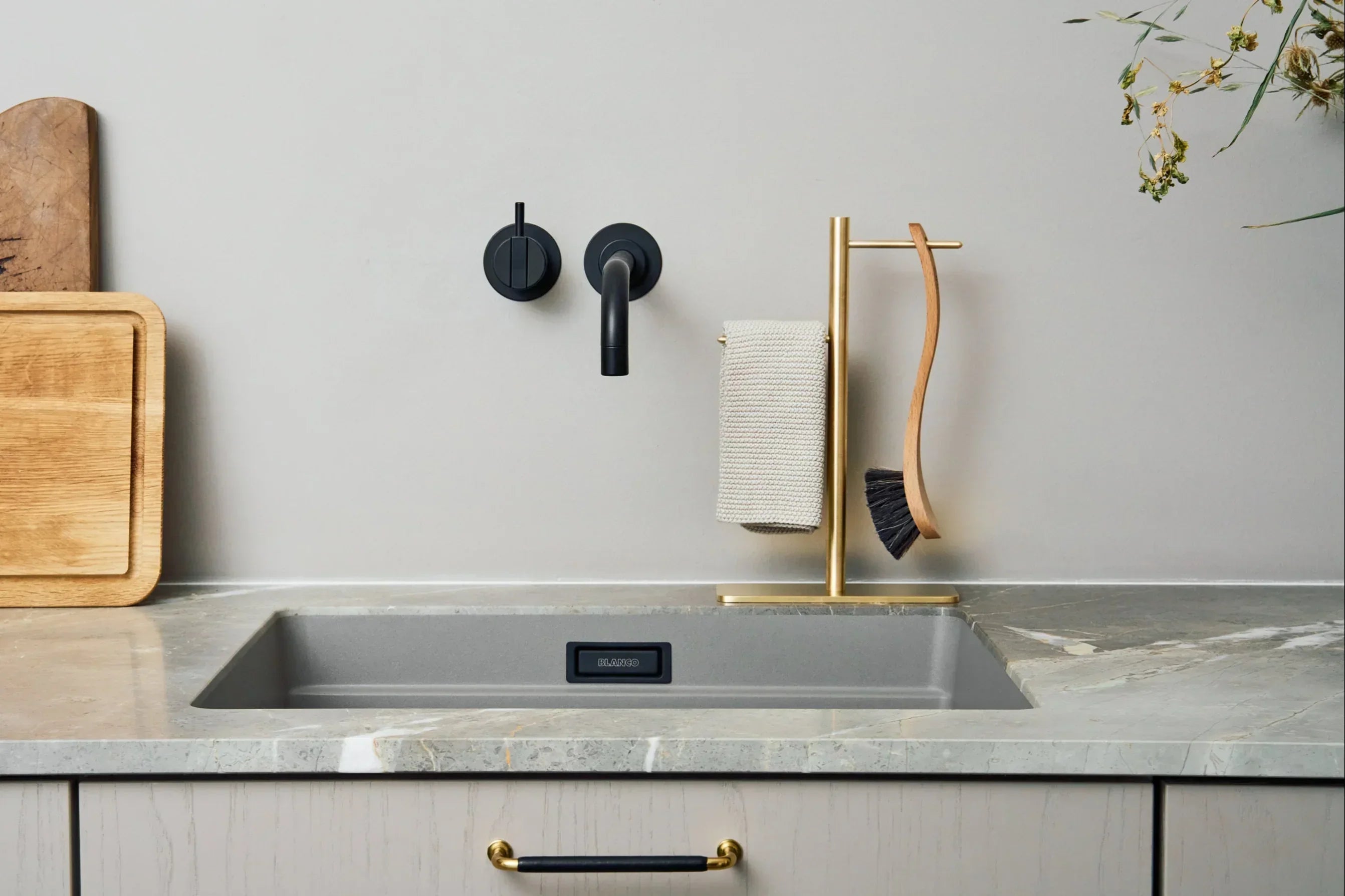 BørsteBuddy - Ubehandlet Messing - By Emma Katballe